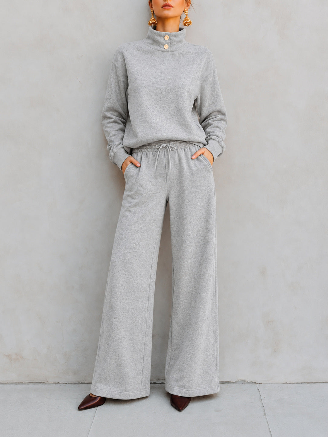 Mock‑Neck Button‑Detail Sweatshirt & Wide‑Leg Drawstring Pants Two‑Piece Set - gray / S